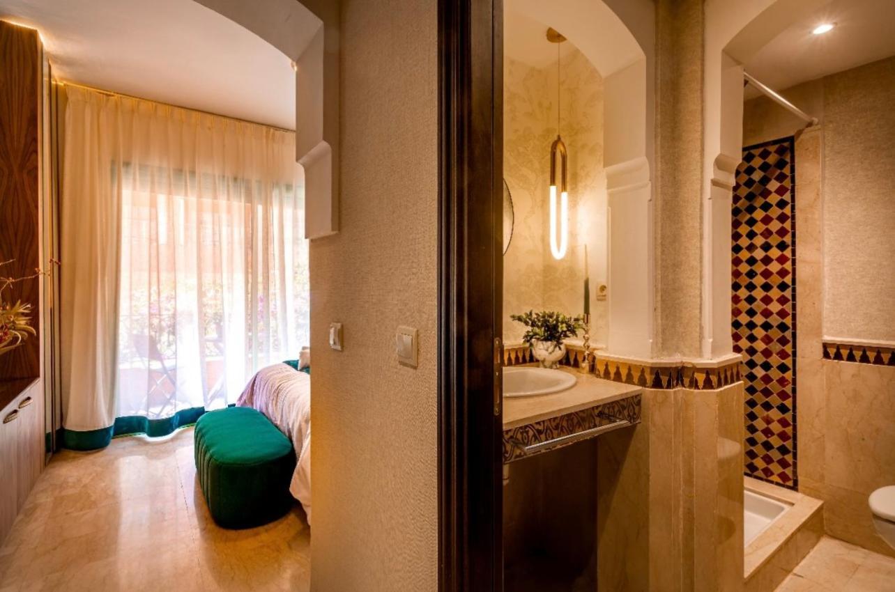 Logement De Luxe Avec Piscine, Hivernage Маракеш Екстериор снимка