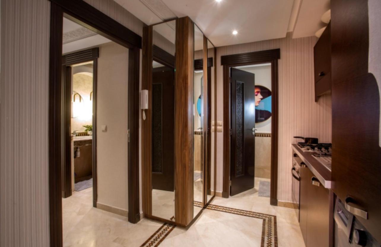 Logement De Luxe Avec Piscine, Hivernage Маракеш Екстериор снимка